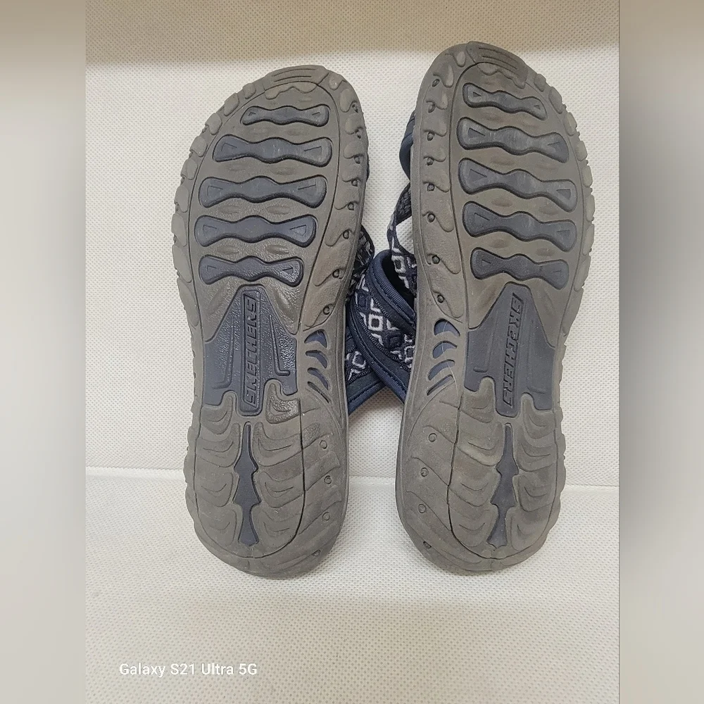 SKECHERS NAVY OUTDOOR‎ LIFESTYLE SANDALS (sz 7) - Picture 3 of 5